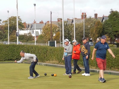 men bowling